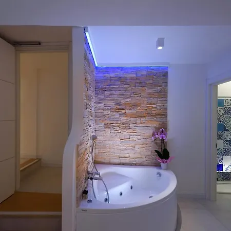 Boutique (adults Only) Готель