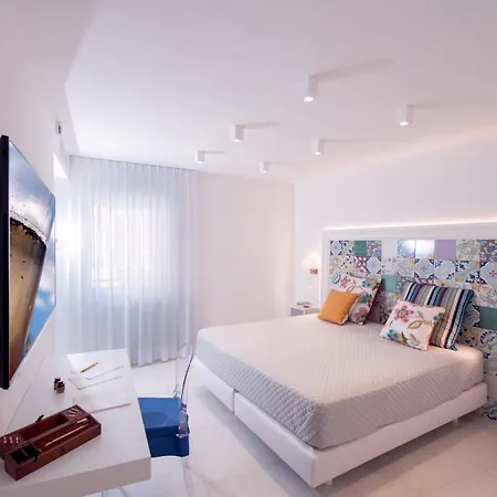 Boutique (adults Only)